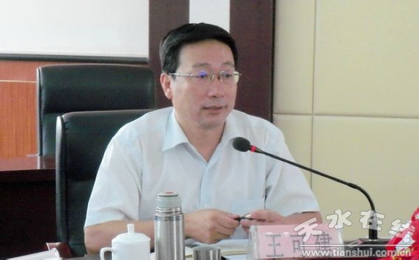 市畜牧獸醫(yī)局副局長(zhǎng)王可建.jpg