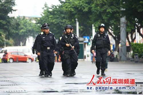 深圳特警開(kāi)展常規(guī)武裝巡邏。(深圳市公安局供圖)