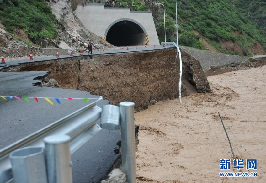 (社會)(2)甘肅清水縣連遭暴雨襲擊
