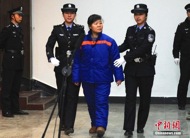 陜西富平販嬰醫(yī)生被判死緩 曾當(dāng)庭痛哭道歉