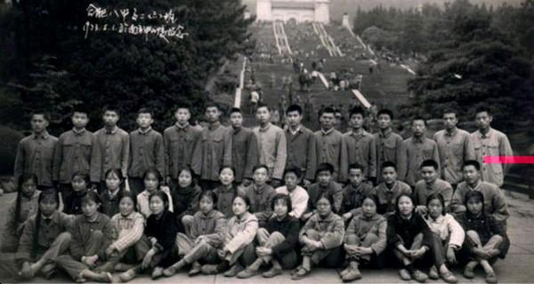 李克強的農(nóng)心與農(nóng)經(jīng):年輕時手上滿是繭子