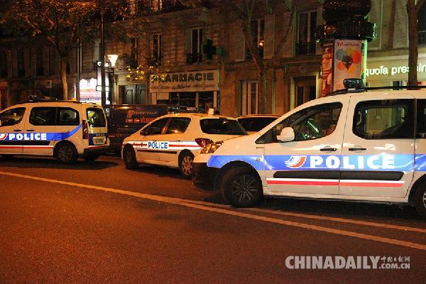 巴黎發(fā)生多起槍擊爆炸事件 至少100人質被劫持