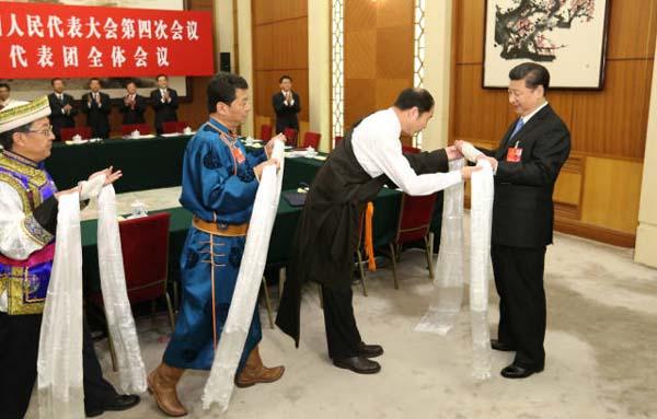 新華社特稿披露了習(xí)近平“兩會時間”哪些細(xì)節(jié)?