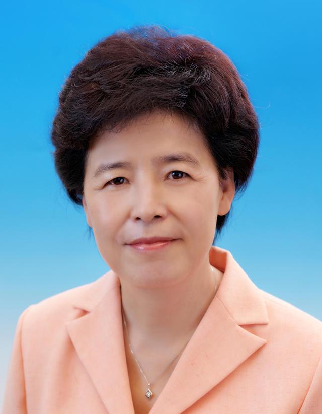 甘肅副省長咸輝(女)調(diào)任寧夏副書記(圖/簡歷)