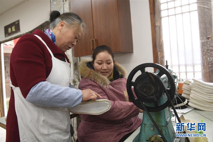 (新華全媒頭條·圖文互動)(3)循著習近平總書記足跡感受新時代新年味